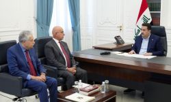 رئيس الوزراء يؤكد أهمية ترسيخ مفهوم (صنع في العراق)